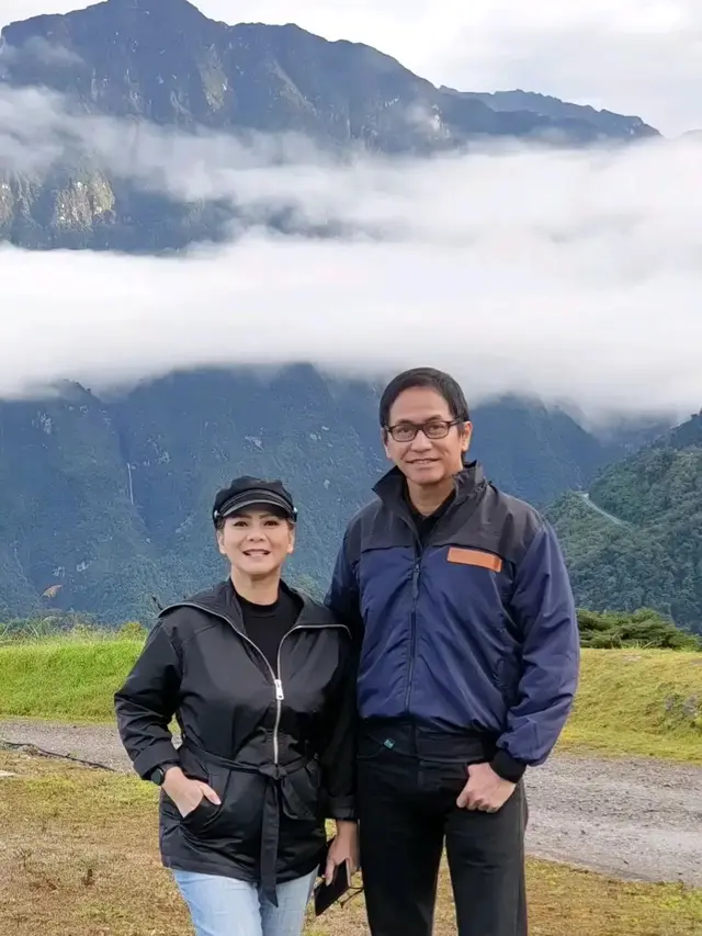Addie MS dan Memes Bahagia Atas Kehadiran Cucu Pertama