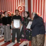 Yanti Airlangga dan Hanung Bramantyo Cetak Rekor MURI