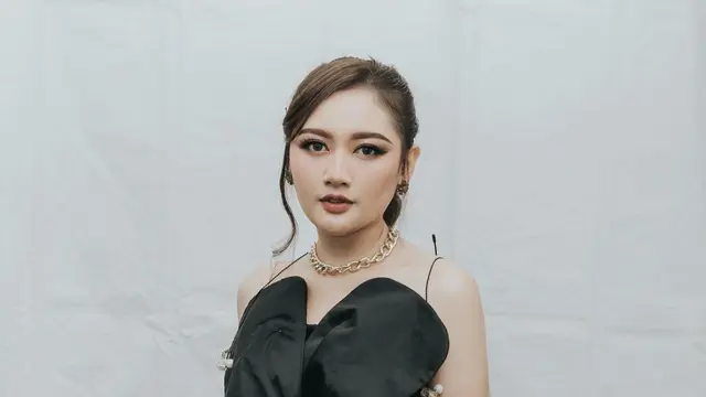 Meiska Terharu Lagu Lintasan Tenbus Jutaan Pendengar