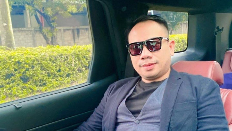 Bawa Uang Rp 1 M untuk THR Vicky Prasetyo