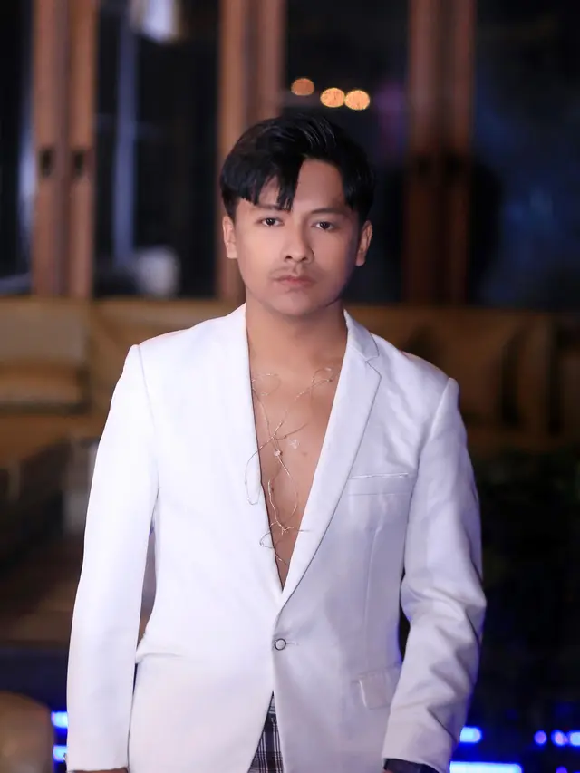 Penyanyi Abay Otok Otok Rayakan Ultah dengan Pamer Lagu Baru