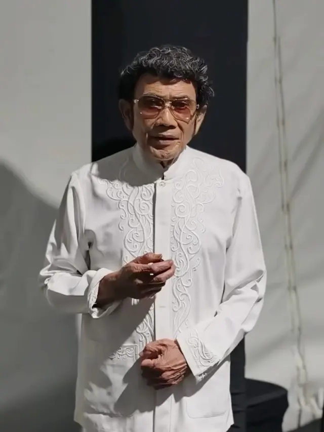 Rhoma Irama Jadi Imam Salat Jumat Pestapora 2025
