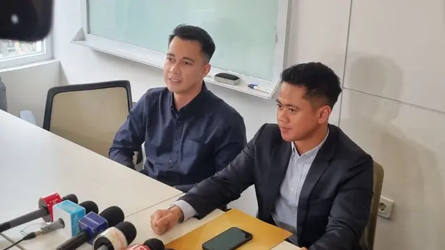 Digugat Cerai Eza Gionino Tetap Ingin Pertahankan