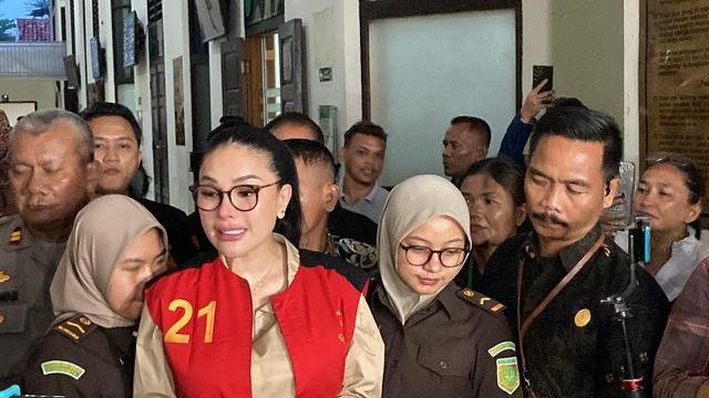 Nikita Mirzani Jalani Sidang Duplik Yakin Bebas dari Kasus
