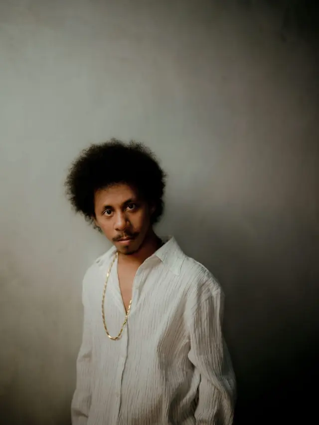 Raim Laode Merekam Ulang Pergilah Kasih Hit Lawas Chrisye