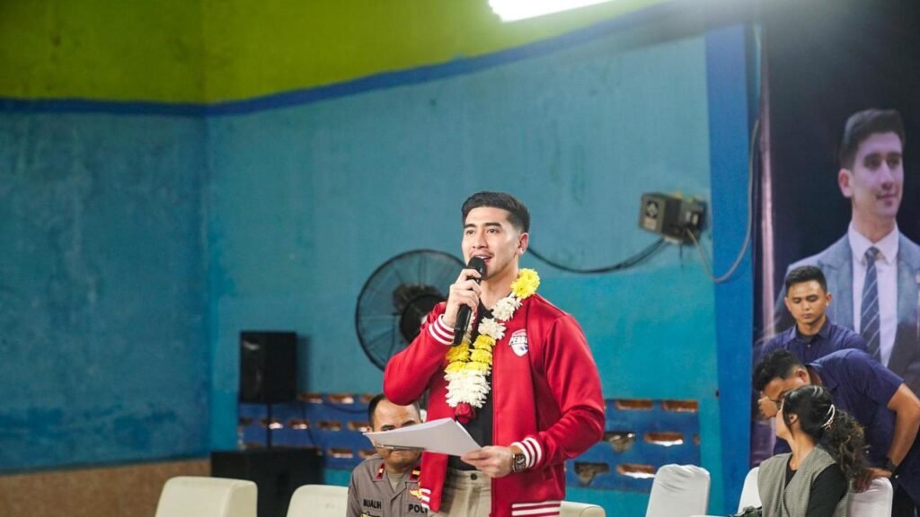 Potret Verrell Bramasta Buka Kejuaraan Tinju Bekasi