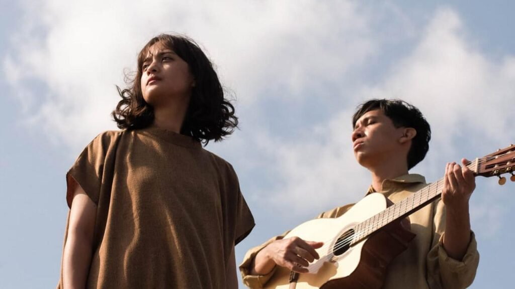 Banda Neira Memotret Kelas Pekerja Ibu Kota Lewat Video Klip